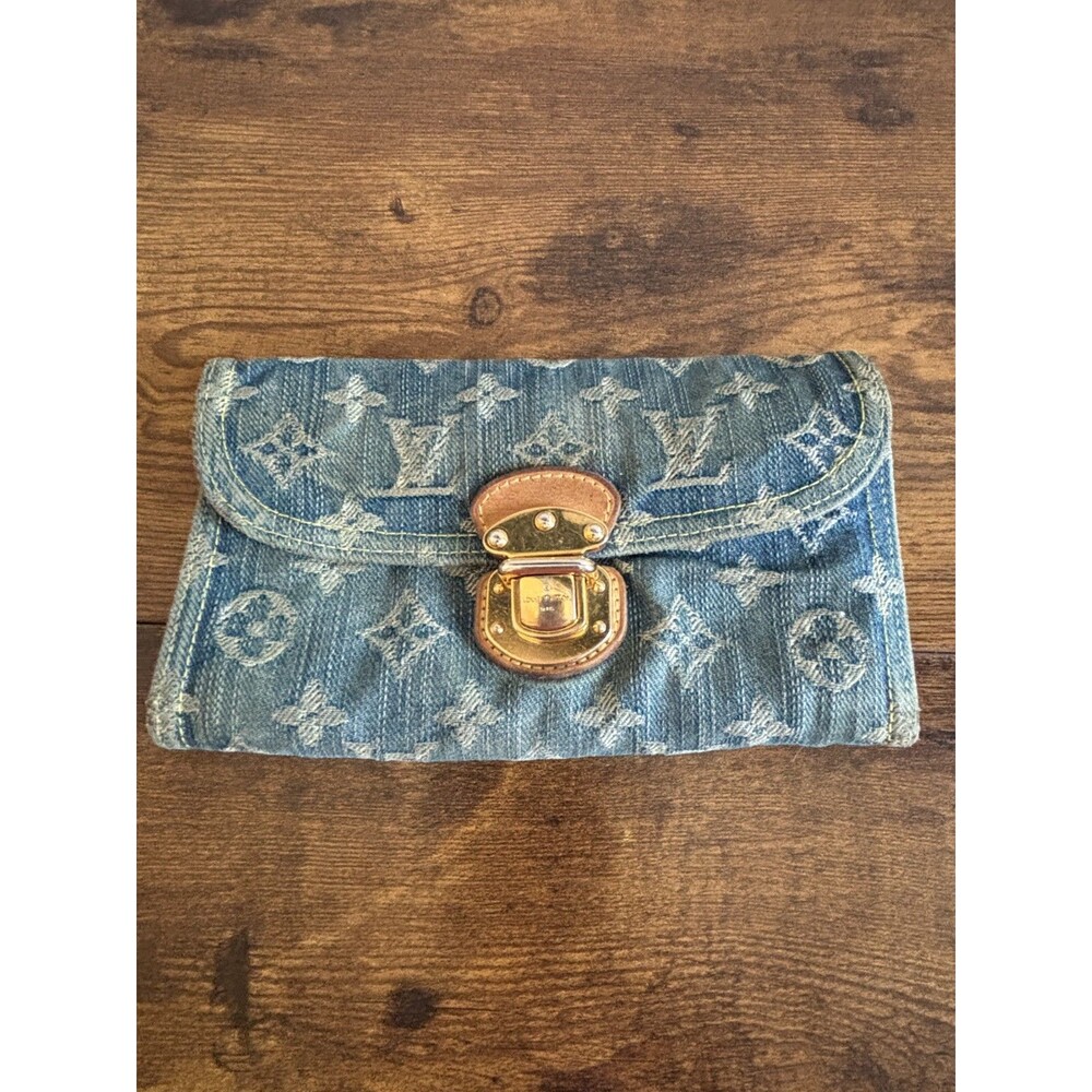 Authentic LOUIS VUITTON Monogram Denim Portefeiulle Amelia Wallet M95511